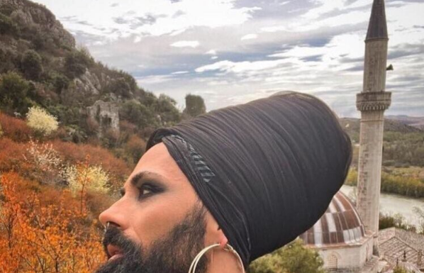 Ovo je Božo Vrećo bez brade i duge kose: EVO KAKO JE IZGLEDAO DOK NIJE POČEO OBLAČITI HALJINE (FOTO)