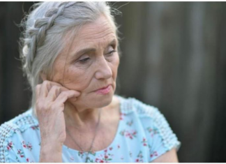 Zašto Žene Koje Stare Sve Manje Imaju Ljudi Oko Sebe