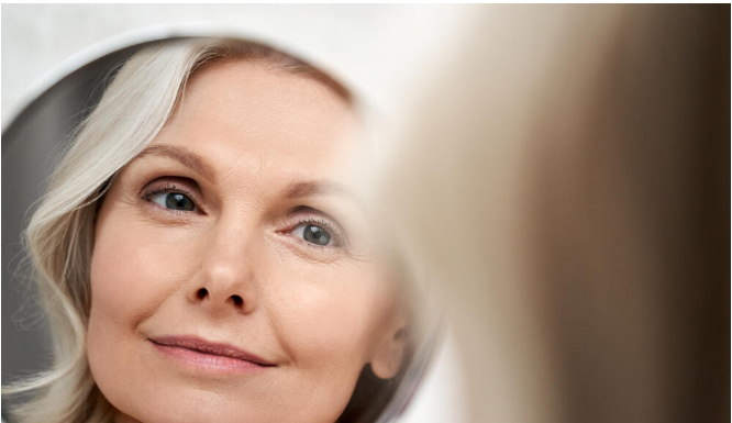 Voće koje žene starije od 50 treba da jedu: Saveznik ljepote i najjači borac protiv starenja