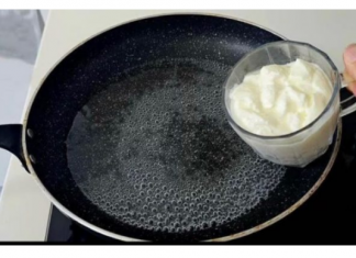 Samo sipajte JOGURT u kipuću vodu, dodajte brašno i ne morate ujutro ići u prodavnicu: Skoro NIKO za to ne zna!