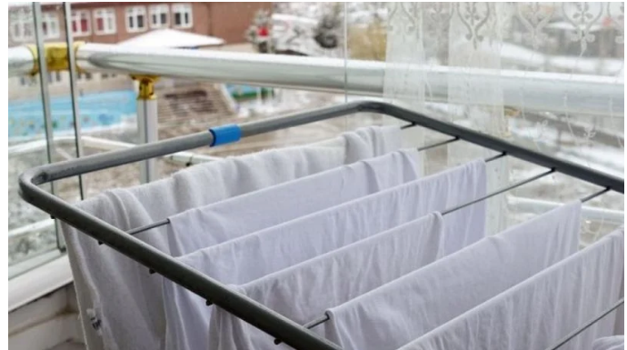 Ovaj trik spašava tokom zime: Veš se osuši za samo dva sata i to bez vlage i neprijatnih mirisa