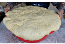 Konačno znam šta da DODAM tijestu da bude savršeno mekano i pahuljasto: Od toga pečem lepinje, kolače, vijuge i praznične kolače – sve od jednog tijesta!