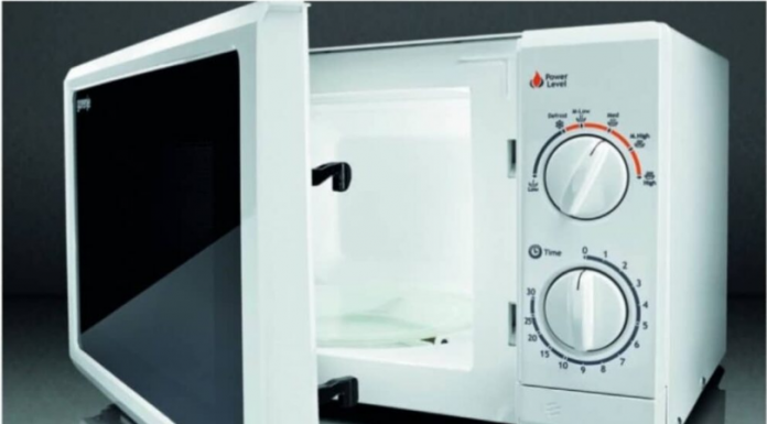 JESTE LI ZNALI DA MIKROVALNA NE SLUŽI SAMO ZA GRIJANJE HRANE: Možete je iskoristiti za ovih sedam stvari, probajte!