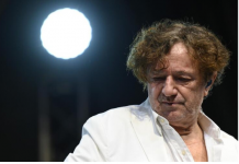 Goran Bregović je 32 godine sa Dženanom u braku, dok 14 žive odvojeno: Evo kako izgledaju i čime se bave njihove ćerke