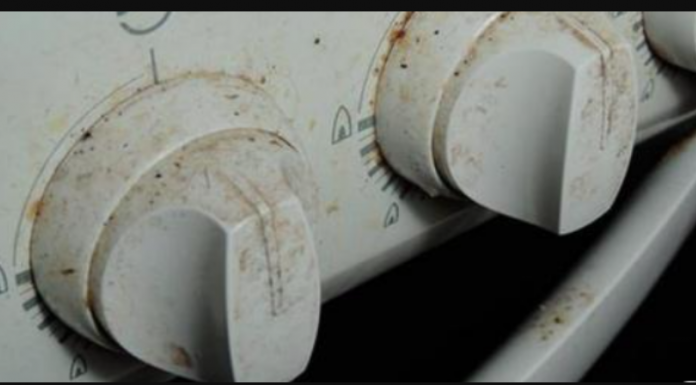 TRIK za uklanjanje prljavštine i masnoće sa ručica peći: Čak je i 20 godina stara kućna peć sada kao nova!