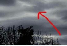 Čovjek Je Fotografsao Tamne 0blake, Kada Je Bolje Pogledao Sliku Trnci Su PREKRILI Njegovo Tijelo