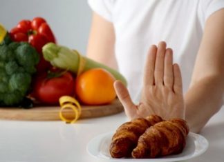 NIKAKO NE MOŽETE SMRŠATI U PREDJELU STOMAKA: Evo što vam se tu ZADRŽAVA MAST i šta treba da radite FOTO