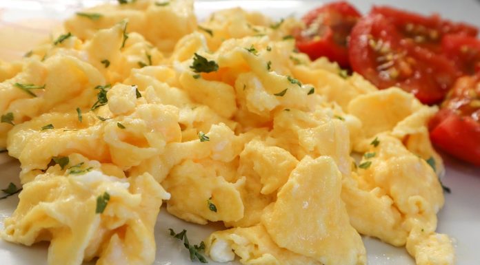 U jaja za doručak uvek dodajte i ovu namirnicu: Topi salo a probava radi kao sat