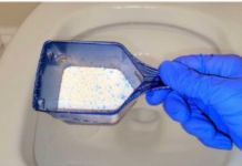 Sipajte u toalet i sačekajte 15 minuta: Domaći trik koji bi SVI trebali znati!