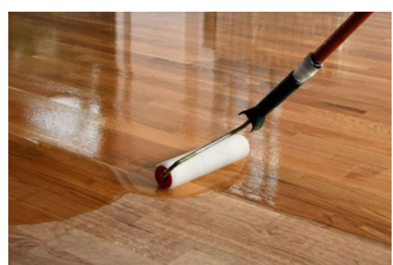 ŽENA KOJA PRODAJE STANOVE OTKRILA TRIK DA PARKET PONOVO BLISTA:Treba vam samo 1 jeftin sastojak