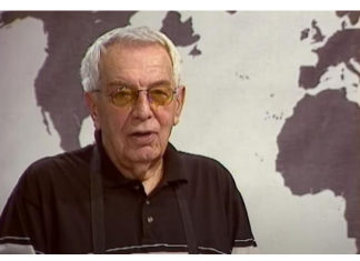 Pred kraj je odbijao da jede i gledao crtaće: Mića Orlović rečenicom šokirao negovateljicu iz doma, okrenuo se i umro