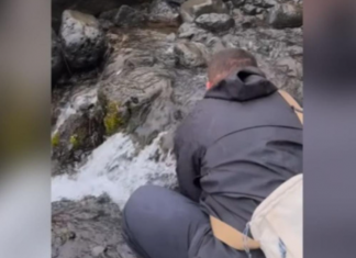 Napio se vode s izvora, a onda ugledao nešto što će ga dugo proganjati