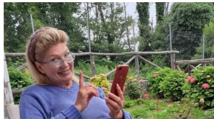 SUZANA MANČIĆ u svom domu sve sama radi: Podelila trik za čišćenje koji je oduševio domaćice