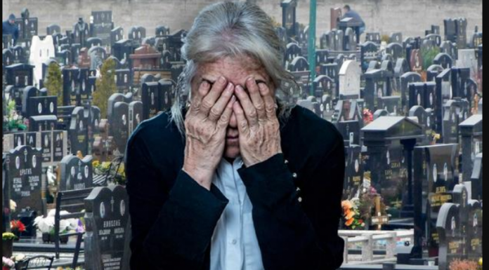 SILVIJA JE 43 GODINE POSJEĆIVALA POGREŠAN GROB: Bila ubijeđena da pali svijeću ocu, a kad je otkrila istinu, umalo se srušila