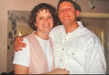 10 mjeseci nakon smrti supruge policajcu je stiglo misteriozno pismo: KAD GA JE OTVORIO, PLAKAO JE KAO KIŠA (VIDEO)