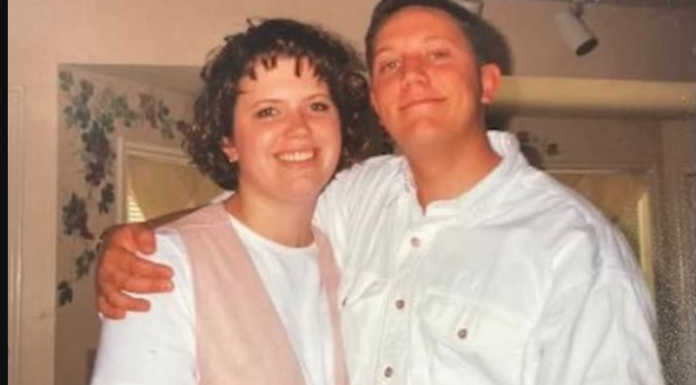 10 mjeseci nakon smrti supruge policajcu je stiglo misteriozno pismo: KAD GA JE OTVORIO, PLAKAO JE KAO KIŠA (VIDEO)