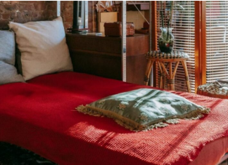 Ispod kreveta stavite 1 sitnicu i gledajte čudo: Privlači sreću i novac za sve živo u kući