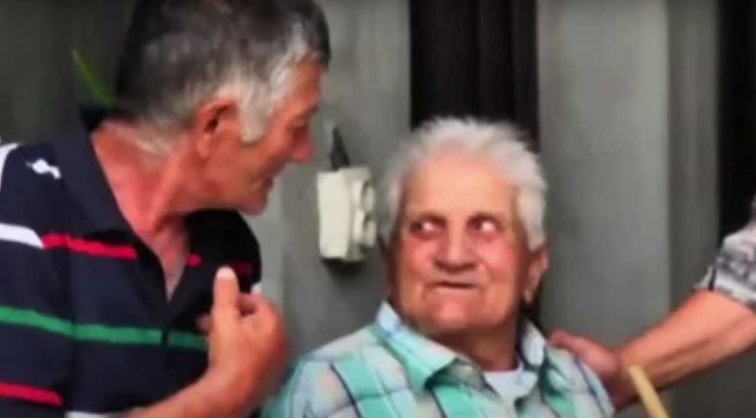 OTIŠAO DO GRADA DA PRODA STOKU, PA NESTAO SA LICA ZEMLJE: 30 godina kasnije pojavio se na kućnom pragu u istoj odjeći i sa papirićem u džepu koji je skamenio sve