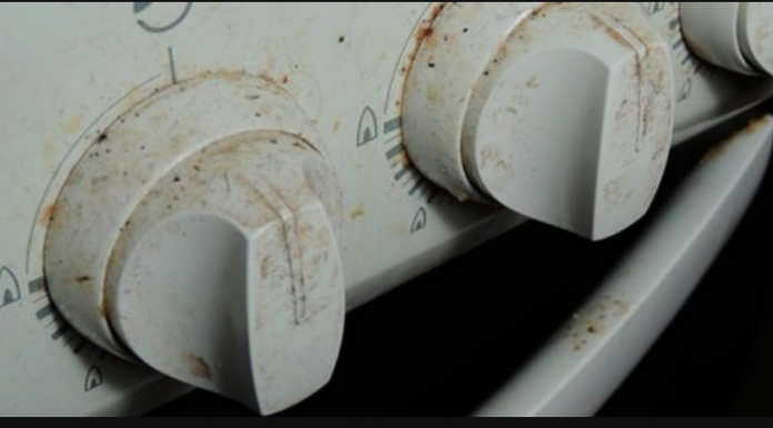 TRIK za uklanjanje prljavštine i masnoće s dugmadi štednjaka: Čak je i 20 godina stara peć na vikendici kao nova!