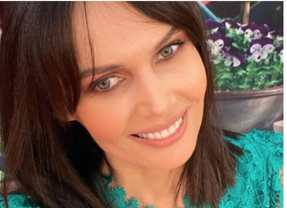 Evo ko je muž “Praktične žene” Krila ga je celih 15 godina! Isplivala fotografija, ne pušta voditeljku iz zagrljaja