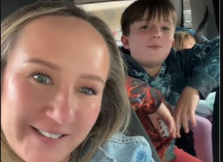 Otišla sa sinom na ručak pa zatekla baku da konobariše: Zbog onoga što je učinila rasplakao se CIJELI SVIJET (VIDEO)