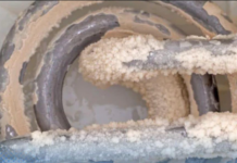 Zaboravite na sirće: Ovaj proizvod će da vam pomoći da uklonite kamenac iz kuhala za vodu