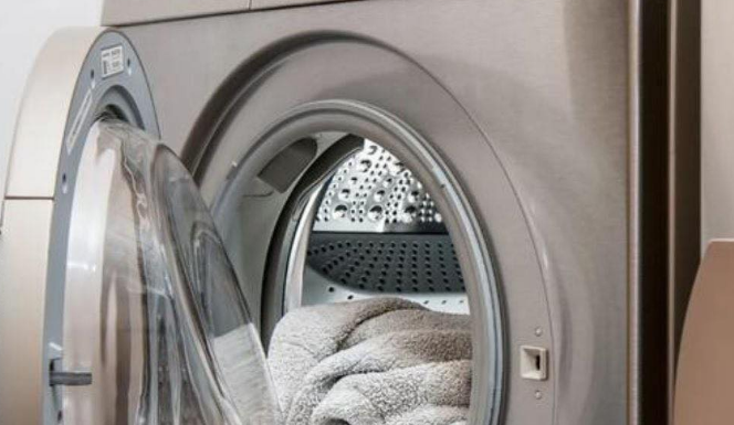 Skriveno dugme na veš mašini: Pritisnite ga i skoro da nećete morati sušiti veš