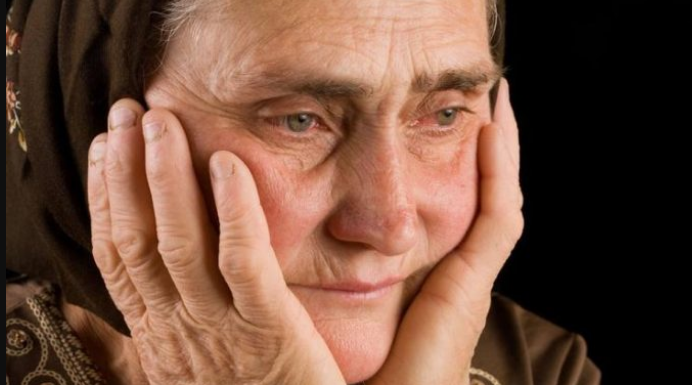 Imam 67 godina, a kad sam djeci tražila da se doselim kod njih, oni su odbili: Psiholog mi je dao savjet zlata vredan