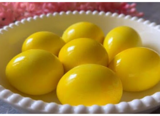 Evo kako dobiti intenzivno ŽUTU BOJU JAJA: Potpuno prirodno, bez hemije- samo 1 namirnica vam treba