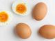 Genijalna caka da vam jaja više ne pucaju: Samo dodajte 1 sastojak u vodu u kojoj ih kuhate