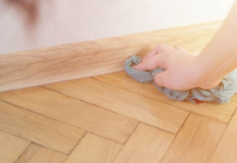 ŽENA KOJA PRODAJE STANOVE OTKRILA TRIK DA PARKET PONOVO BLISTA: Uz samo 1 jeftin sastojak izgledaće kao SVJEŽE LAKIRAN