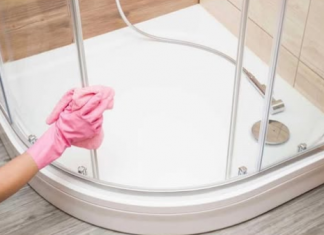 OLJUŠTIĆE KAMENAC kao da je kora banane: Zbog ove sitnice će vaša tuš-kabina izgledati kao da ste je tek kupili