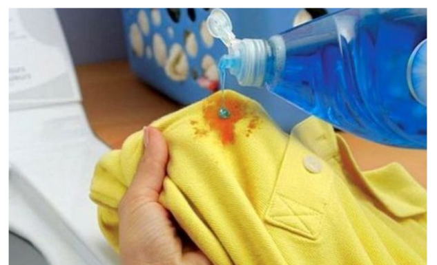 NA OVAJ NAČIN UKLONITE FLEKE SA ODJEĆE: Brzo će nestati mrlje i za koje ste mislili da ih nije moguće ukloniti