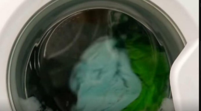 UBACITE PAR KAPI OVOGA U VEŠ MAŠINU I MIRISAĆE CIJELA KUĆA KAO PARFIMERIJA: Svi ga PRESKAČU, a bolji je od OMEKŠIVAČA