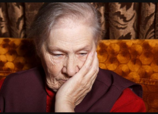 “RADIJE BIH UMRLA OD GLADI NEGO DINAR UZELA OD SVOJE DECE”: Baka Zora muku muči sa sinovima i ćerkom, prave joj pakao od života