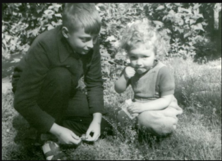 Brata i sestru razdvojili dok su bili djeca, a onda ga je posle 54 godine otkrila: POSLALA MU PORUKU, A OD TADA VIŠE NIŠTA NIJE BILO ISTO