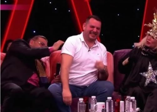 NAŠ PEVAČ ČEKA OSMO DETE U ŠESTOJ DECENIJI ŽIVOTA! Ovo mu je osmi brak, a ime koje su odabrali zaprepastiće mnoge!