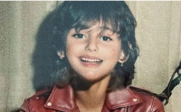 Samo je oči odaju: Ni za sto života nećete pogoditi ko je pjevačica sa slike! (Foto)