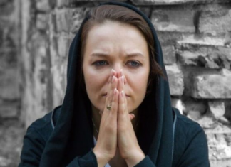 KAKO SE IZBORITI S BOLOM KAD IZGUBIMO BLISKU OSOBU: Ove riječi NIKAKO NE SMIJETE reći ljudima u žalosti