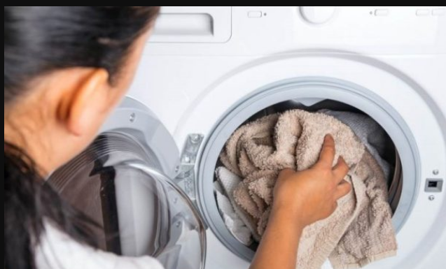 Posivjeli veš postaće bijel kao snijeg već nakon prvog pranja: SAMO STAVITE 1 STVARČICU U VEŠ MAŠINU