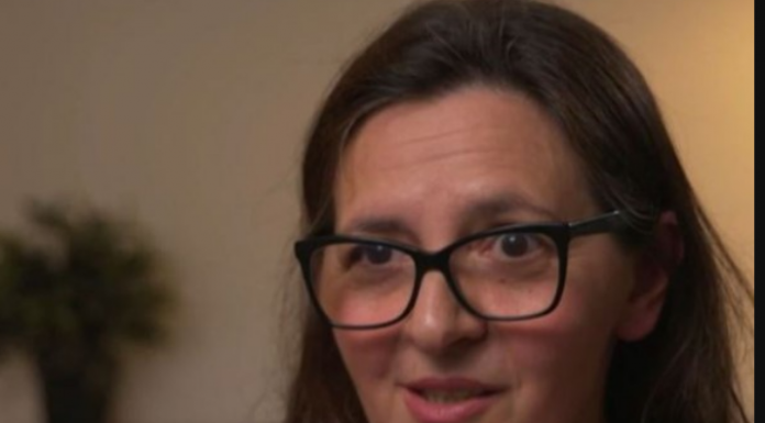 Jasmina je nakon smrti roditelja nasledila 2 saksije, a njen brat 3 kuće i 2 placa: Ali tek nakon ovih reči shvatila je surovu istinu koja joj je slomila srce