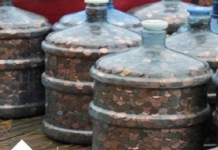 Ovaj čovjek je sakupljao novčiće od 1970. godine! Kad ih je odnijeo u banku, zamalo da dobije INFARKT!