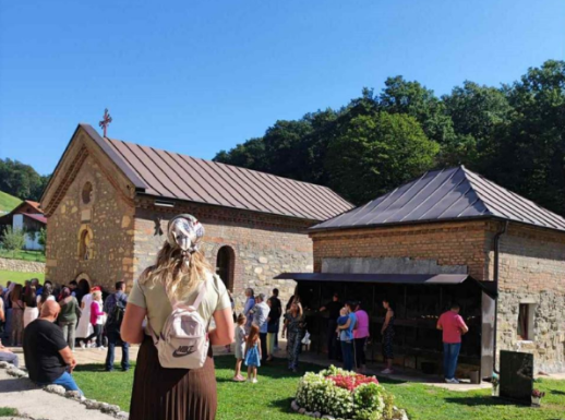 “Otišla sam u manastir Nimnik i dobila lekciju koju ću do groba pamtiti: Prišao mi je monah, a njegove reči su me skamenile, usledilo je nezamislivo”