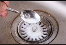 Samo jedna kašika u sudoperu i problem je riješen. Ovaj prašak čisti odvod bolje od skupih granula iz prodavnice!