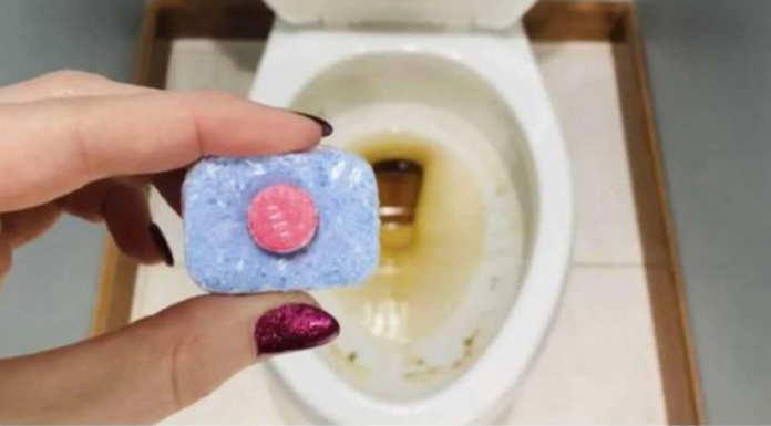 Uzmite 1 TABLETU i toalet je kao nov: Kućni trik koji nikad prije nisam znao!