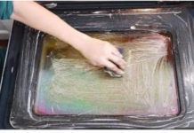 NE MORATE SKIDATI STAKLO! Evo kako da očistite fleke između duplih stakala rerne: ŽENA PODIJELILA TRIK NA DRUŠTVENIM MREŽAMA