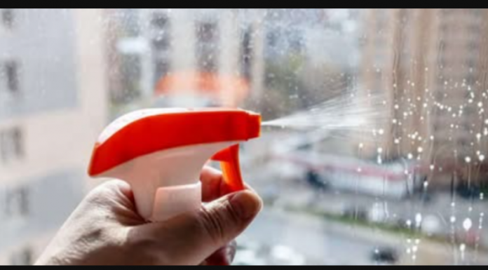 ČISTIM PROZORE SAMO JEDNOM U 6 MJESECI! 😲👆Susjedi se pitaju kako je ovo moguće. Dobio sam super poticaj!