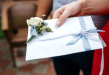 Milena iz Beograda odnela praznu kovertu na svadbu, pa ostala šokirana reakcijom mladenaca: “Preznojila sam se od sramote, a ono što je usledilo i danas pamtim”