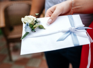 Milena iz Beograda odnela praznu kovertu na svadbu, pa ostala šokirana reakcijom mladenaca: “Preznojila sam se od sramote, a ono što je usledilo i danas pamtim”