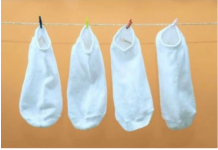 Bijele čarape može biti teško očistiti, ali s ovom metodom ponovno će izgledati potpuno nove